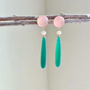 Chic Pink & Emerald Glass Drop Earrings with Pearl Accent